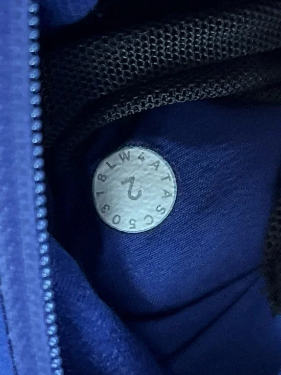 Women’s Lightweight Hooded Rain Jacket - Royal Blue - Picture 2 of 2